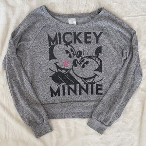 Disney Mickey & Minnie Graphic Sweater Size L Hot Pink Lipstick Kiss Cute Cozy